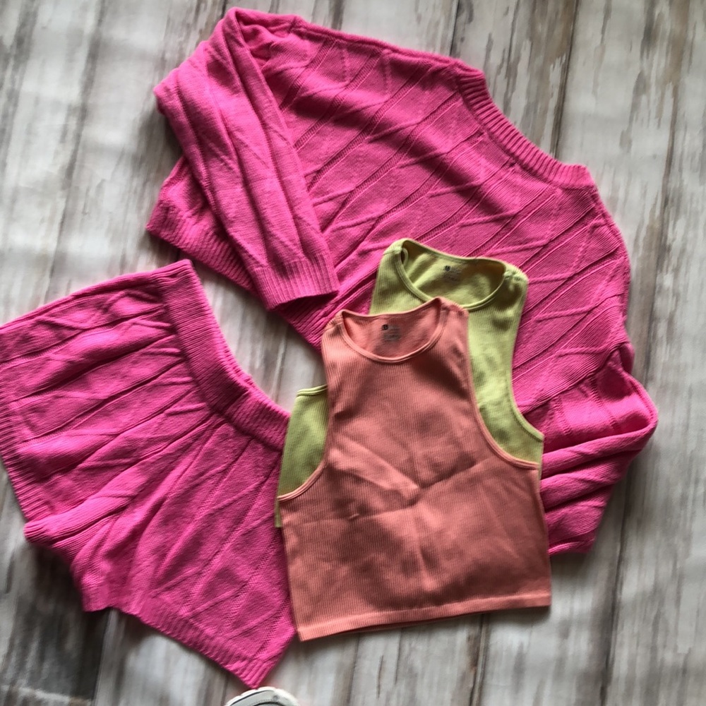 SHEIN SWEATER AND SHORT SET / two ribbed crops included